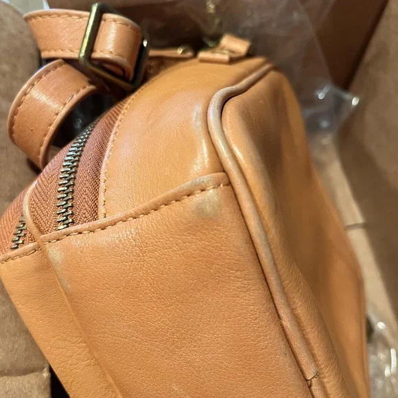 Minooy Naya Small Tan Leather Women's Crossbody Bag - Picture 10 of 13